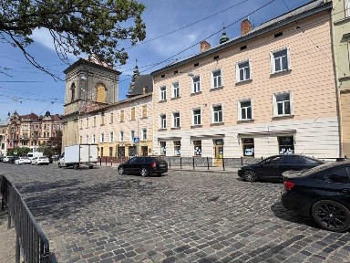 Оренда фасадного приміщення 121 м2, вул. Соборна, центр