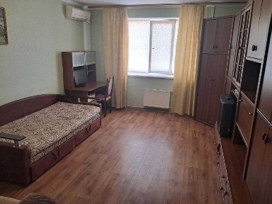 Сдам 1-но комн. квартиру Малиновского на улице Скворцова в новом доме.