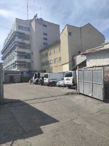 Офісний комплекс площею 1974,3 кв. м, центр Івано-Франківська