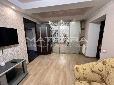 Частина будинку 52 м2 (з газом), 3 кімнати, 3.5 сот. + 2 гаражі, Продам будинок Боярка