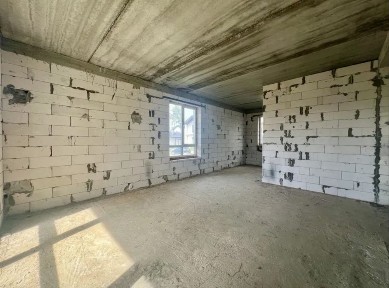Продам окремий з бассейном КМ Іванковичі