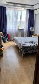 Продаж 2-кімнатної квартири з ремонтом на вул. Академіка Корольова