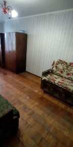 Здається велика кім. проживання без власника.