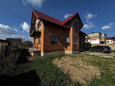 Особняк з Частковим Ремонтом площею - 202 м²!