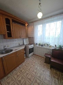 продаж 1 кім. кв 17500у.е.  м. Індустріальна