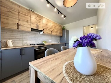Продаж 1к квартири 42 кв. м на вул. Центральна • ID 34787750