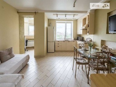 Продаж 1к квартири 49 кв. м на пл. Незалежності • ID 34785943
