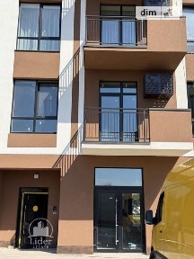 Продаж 1к квартири 38 кв. м на вул. Капушанська 170 • ID 34784300