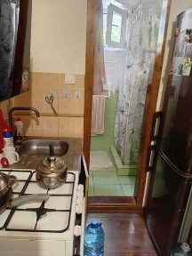 Продам 2-кiмнатну квартиру за кiнотеатром iм. Миколайчука.