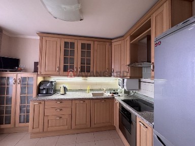 Продам 4-х комнатную квартиру в Центре