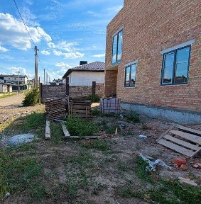 Продам котедж-двоян в районі вулиці Кулика та Гудачека з ділянкою 5 сотих та мережами
