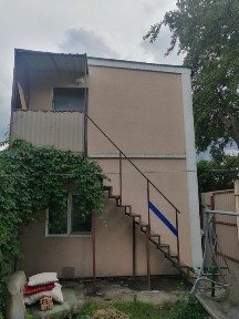 2 кімн будинок, з паркомісцем та зоною відпочинку