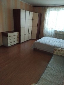 Здається в оренду велика 1к квартира Бориспільська 6