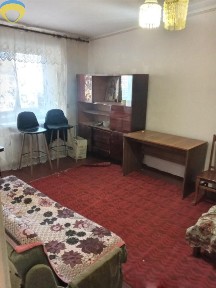 Продаж 1-кімнатної квартири 33.5 м², Варненська вул., 15