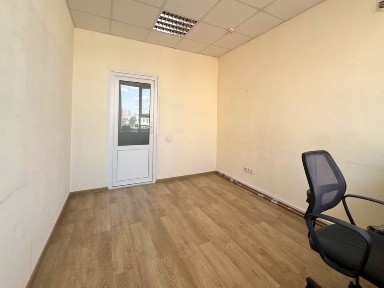 Офис, студия, склад 11м² возле Комфорт таун пр. Соборности 15/17