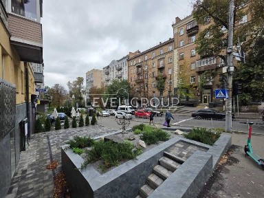 Оренда комерційного приміщення в центрі Києва, Саксаганського 61/17