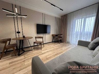 Київ, Михайла Максимовича вул., 24