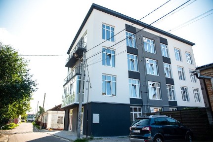 Продам 3х трикімнатну квартиру Дубно