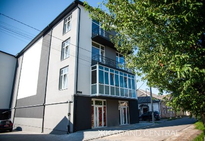Продам 2х двох кімнатну квартиру ЖК 