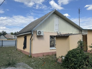Продам будинок в самому центрі