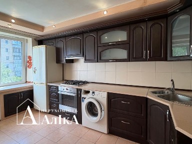 В продажі 2-кімнатна квартира на мікрорайоні