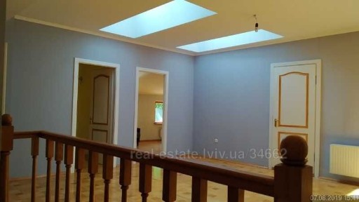 Продаж будинка в центрі міста