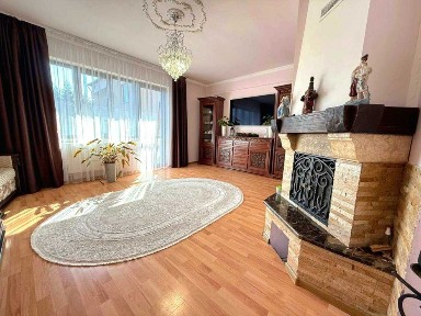 продаж будинку в Брюховичах