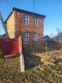 Продаж цегляного двоповерхового будинку в с. Глиняни