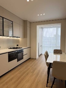 Продаж 2-кімнатної квартири 67 м², Яровиця вул.