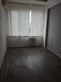 Київ, Євгена Сверстюка вул., 21