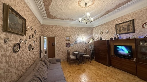 Продаж прекрасної квартири в історичному Центрі, Б. Хмельницького.
