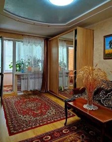 Сучасний цегляний приватний будинок 2015 року побудови з ремонтом, меблями і гаражем