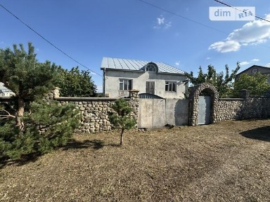 Продаж 2 поверхового будинку з ділянкою на 15 соток, 335 кв. м, 7 кімнат, на вул. Степана Бандери 5 • ID 34795118
