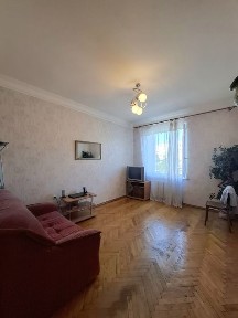 Продаж 2кім. квартири. Центр. Сталінка