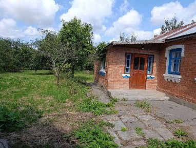 Будинок, дві кімнати, близько до центру села Дашківці, 53 соток, асфальт.