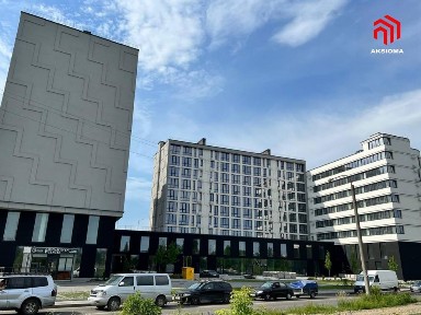 Продаж фасадного приміщення
