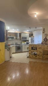 Продам 3-х комнатную квартиру в Центре