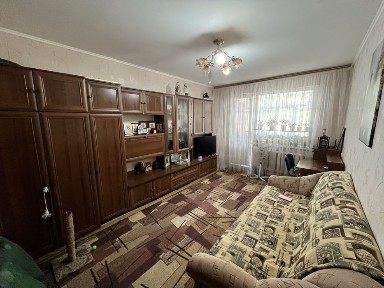 1кім кв з косметикою вул. Тероборони (Гагаріна).Подусівка. Сертифікат!
