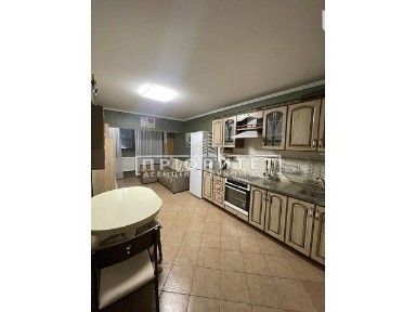 Продаж 2к квартири 64 кв. м на вул. Добровольців • ID 34793453