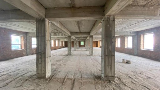 Продаж виробничих приміщень 6500 м2 висотою 3,3 м після забудовників