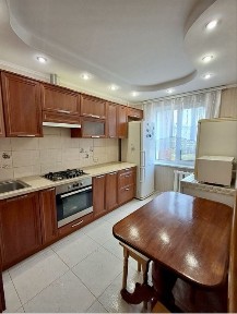 Продається гарна 3х кім квартира, р-н Центральна Митниця