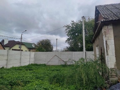 Продам ділянку 6 сот з потенціалом побудови мало-квартирного будинку