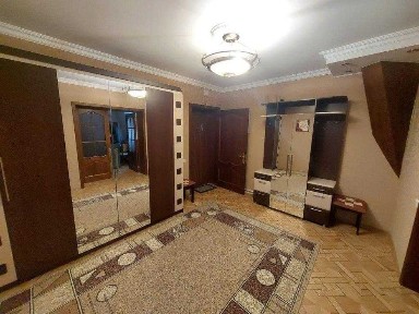 Поділ, пров. Ярославський. Оренда 2-к квартири поруч з метро (120 м2)