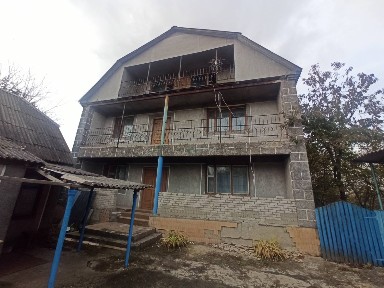 Продаж будинку 240 м²