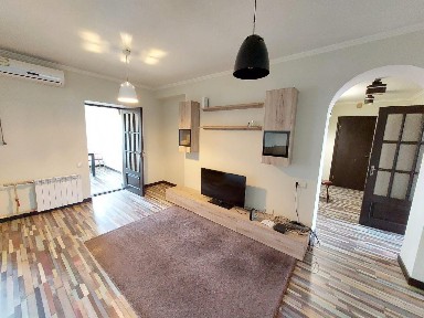 Продаж 4-кімнатної квартири 93 м², Кирилівська вул., 30/5