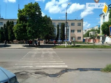 Оренда офісного приміщення на вул. Соборна 17, приміщень -, поверх - 1 • ID 34795279