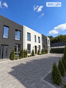 Продаж 2 поверхового таунхауса з ділянкою на 1.5 сотки, 95 кв. м, 3 кімнати, на вул. Спортивна • ID 34803523