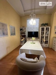 Продаж 2 поверхового будинку з ділянкою на 3 сотки, 196 кв. м, 2 кімнати, на вул. Тіниста • ID 34801342