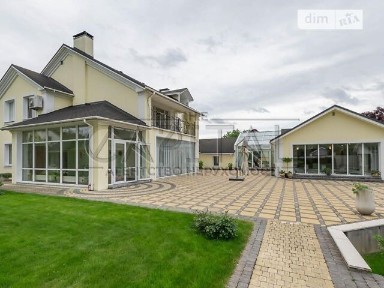 Продаж 3 поверхового будинку з ділянкою на 37 соток, 740 кв. м, 8 кімнат, на вул. Вереснева • ID 34856309
