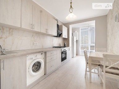 Продаж 1к квартири 42 кв. м на вул. Незалежності 19 • ID 34803796
